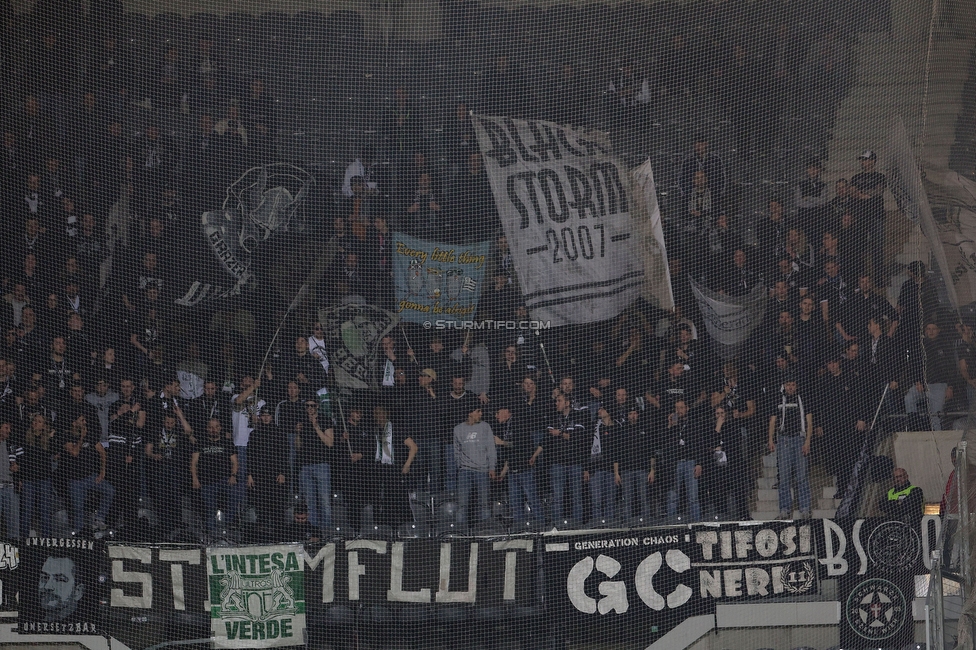 Lille - Sturm Graz
UEFA Conference Achtelfinale, Lille OSC - SK Sturm Graz, Stade Pierre-Mauroy, 14.03.2024. 

Foto zeigt Fans von Sturm
