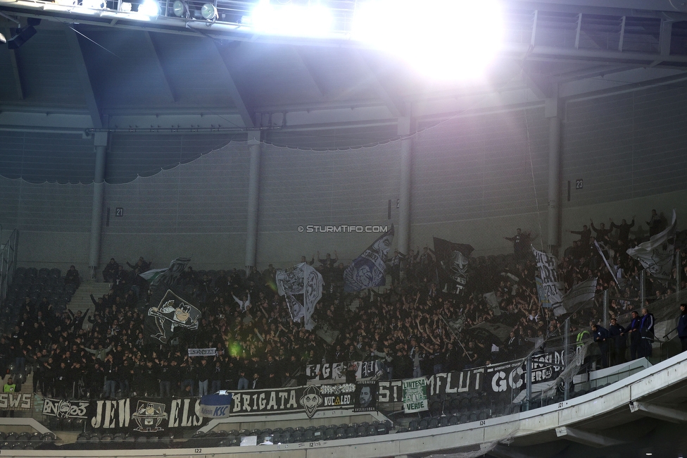 Lille - Sturm Graz
UEFA Conference Achtelfinale, Lille OSC - SK Sturm Graz, Stade Pierre-Mauroy, 14.03.2024. 

Foto zeigt Fans von Sturm
