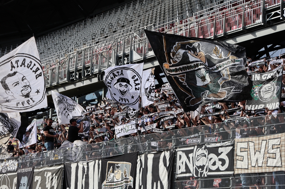 Austria Klagenfurt - Sturm Graz
Oesterreichische Fussball Bundesliga, 23. Runde, SK Austria Klagenfurt - SK Sturm Graz, Wörthersee Stadion Klagenfurt, 17.03.2024. 

Foto zeigt Fans von Sturm
Schlüsselwörter: schals jewels