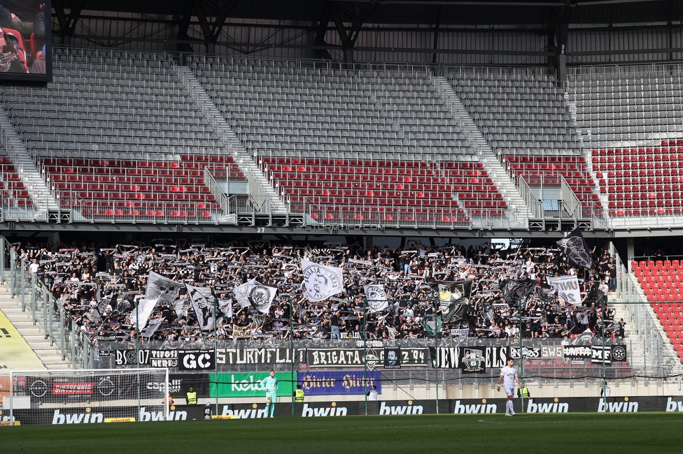 Austria Klagenfurt - Sturm Graz
Oesterreichische Fussball Bundesliga, 23. Runde, SK Austria Klagenfurt - SK Sturm Graz, Wörthersee Stadion Klagenfurt, 17.03.2024. 

Foto zeigt Fans von Sturm
Schlüsselwörter: schals