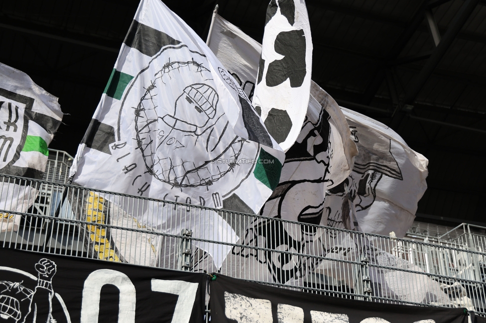 Austria Klagenfurt - Sturm Graz
Oesterreichische Fussball Bundesliga, 23. Runde, SK Austria Klagenfurt - SK Sturm Graz, Wörthersee Stadion Klagenfurt, 17.03.2024. 

Foto zeigt Fans von Sturm
Schlüsselwörter: blackstorm