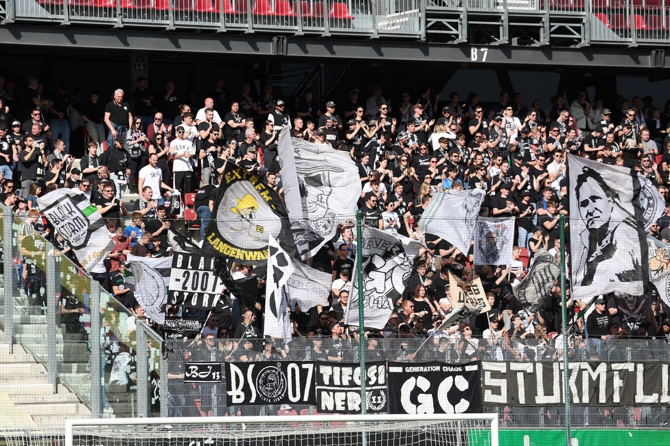 Austria Klagenfurt - Sturm Graz
Oesterreichische Fussball Bundesliga, 23. Runde, SK Austria Klagenfurt - SK Sturm Graz, Wörthersee Stadion Klagenfurt, 17.03.2024. 

Foto zeigt Fans von Sturm
Schlüsselwörter: blackstorm tifosi generationchaos extrema