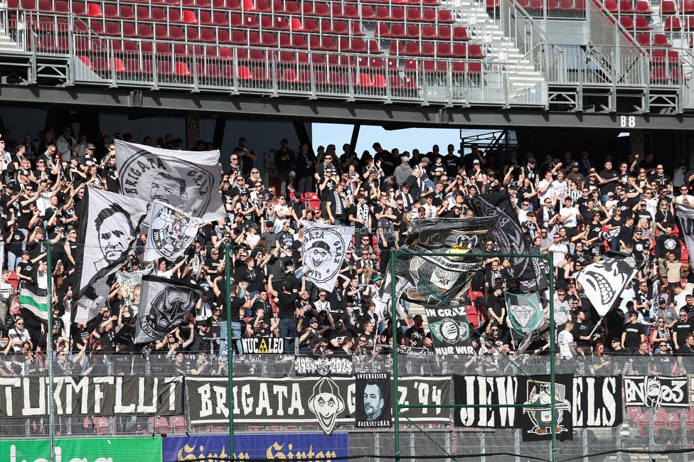 Austria Klagenfurt - Sturm Graz
Oesterreichische Fussball Bundesliga, 23. Runde, SK Austria Klagenfurt - SK Sturm Graz, Wörthersee Stadion Klagenfurt, 17.03.2024. 

Foto zeigt Fans von Sturm
