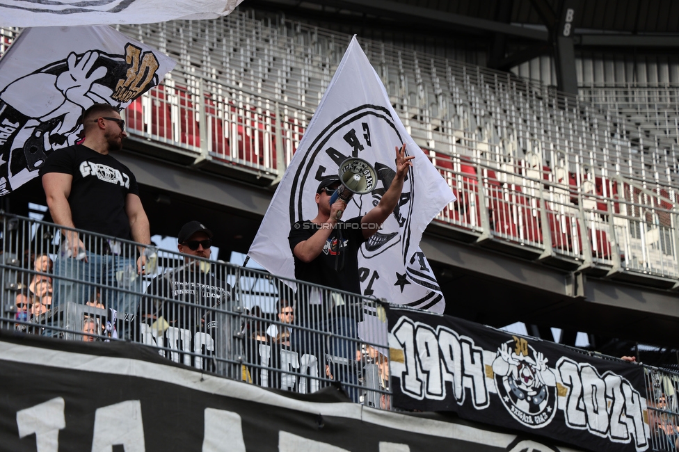 Austria Klagenfurt - Sturm Graz
Oesterreichische Fussball Bundesliga, 23. Runde, SK Austria Klagenfurt - SK Sturm Graz, Wörthersee Stadion Klagenfurt, 17.03.2024. 

Foto zeigt Fans von Sturm
Schlüsselwörter: brigata vorsaenger