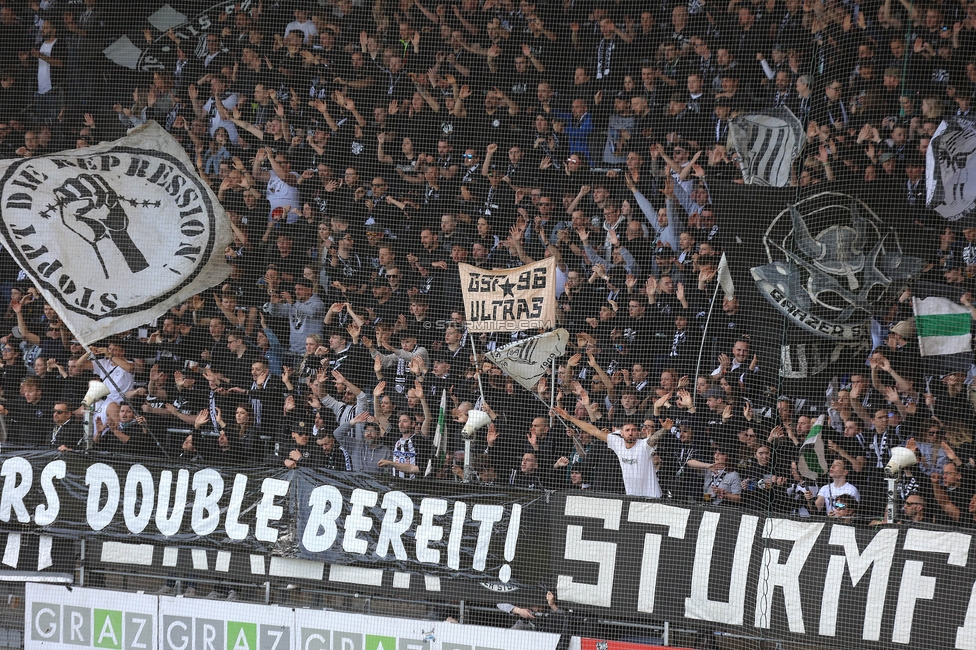 Sturm Graz - Salzburg
Oesterreichische Fussball Bundesliga, 24. Runde, SK Sturm Graz - FC Salzburg, Stadion Liebenau Graz, 31.03.2024. 

Foto zeigt Fans von Sturm mit einem Spruchband
