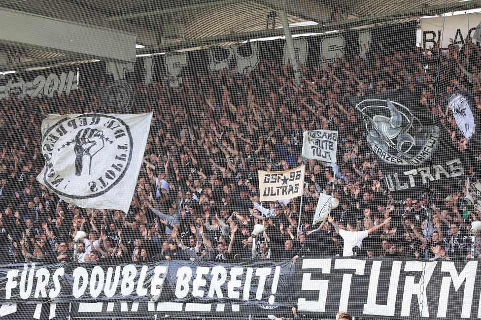 Sturm Graz - Salzburg
Oesterreichische Fussball Bundesliga, 24. Runde, SK Sturm Graz - FC Salzburg, Stadion Liebenau Graz, 31.03.2024. 

Foto zeigt Fans von Sturm mit einem Spruchband
