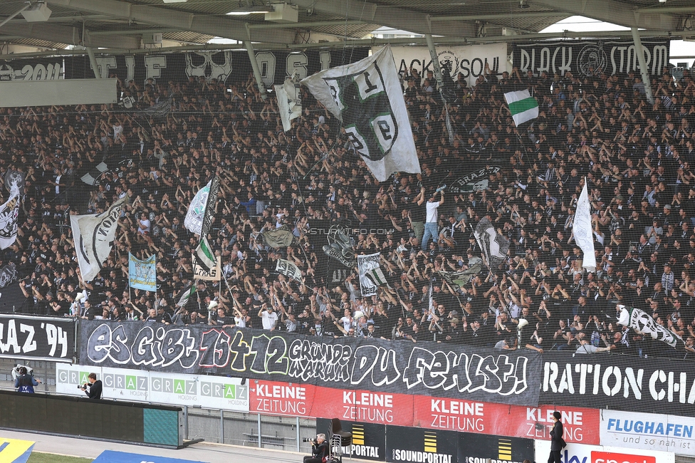 Sturm Graz - Salzburg
Oesterreichische Fussball Bundesliga, 24. Runde, SK Sturm Graz - FC Salzburg, Stadion Liebenau Graz, 31.03.2024. 

Foto zeigt Fans von Sturm mit einem Spruchband
