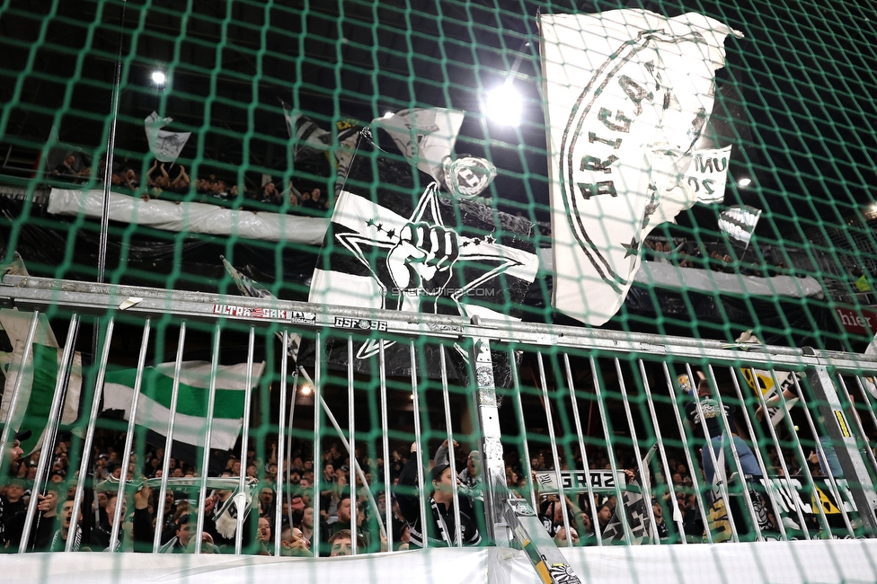 Salzburg - Sturm Graz
OEFB Cup, Halbfinale, FC RB Salzburg - SK Sturm Graz, Stadion Wals-Siezenheim, 04.04.2024. 

Foto zeigt Fans von Sturm
Schlüsselwörter: sturmflut