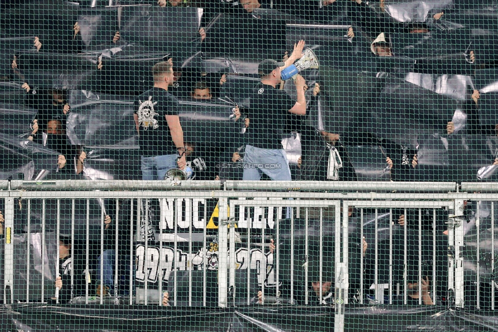 Salzburg - Sturm Graz
OEFB Cup, Halbfinale, FC RB Salzburg - SK Sturm Graz, Stadion Wals-Siezenheim, 04.04.2024. 

Foto zeigt Fans von Sturm mit einer Choreografie
