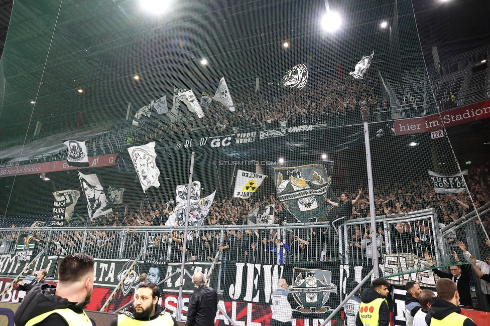 Salzburg - Sturm Graz
OEFB Cup, Halbfinale, FC RB Salzburg - SK Sturm Graz, Stadion Wals-Siezenheim, 04.04.2024. 

Foto zeigt Fans von Sturm
