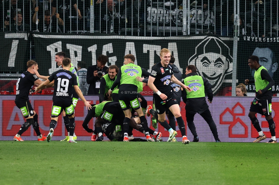 Salzburg - Sturm Graz
OEFB Cup, Halbfinale, FC RB Salzburg - SK Sturm Graz, Stadion Wals-Siezenheim, 04.04.2024. 

Foto zeigt die Mannschaft von Sturm
Schlüsselwörter: torjubel