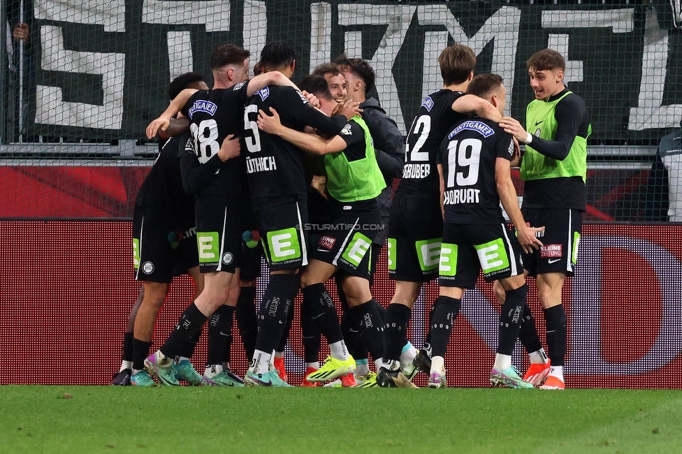 Salzburg - Sturm Graz
OEFB Cup, Halbfinale, FC RB Salzburg - SK Sturm Graz, Stadion Wals-Siezenheim, 04.04.2024. 

Foto zeigt die Mannschaft von Sturm
Schlüsselwörter: torjubel