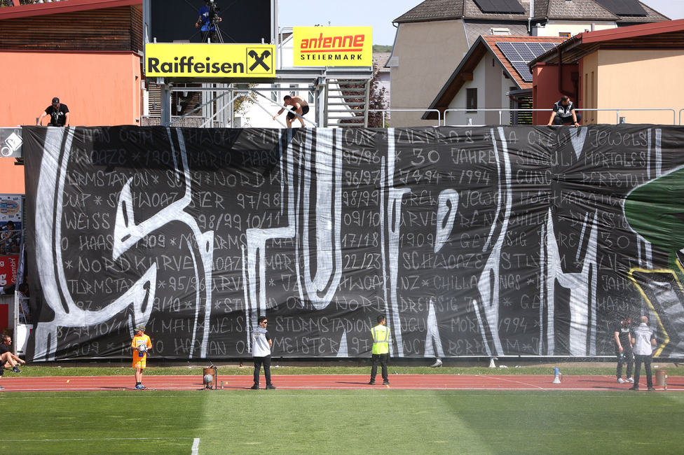 Hartberg - Sturm Graz
Oesterreichische Fussball Bundesliga, 26. Runde, TSV Hartberg - SK Sturm Graz,  PROfertil ARENA Hartberg, 14.04.2024. 

Foto zeigt Fans von Sturm mit einer Choreografie
