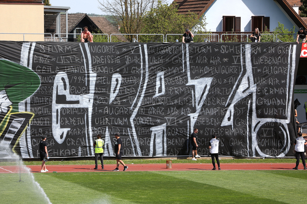 Hartberg - Sturm Graz
Oesterreichische Fussball Bundesliga, 26. Runde, TSV Hartberg - SK Sturm Graz,  PROfertil ARENA Hartberg, 14.04.2024. 

Foto zeigt Fans von Sturm mit einer Choreografie
