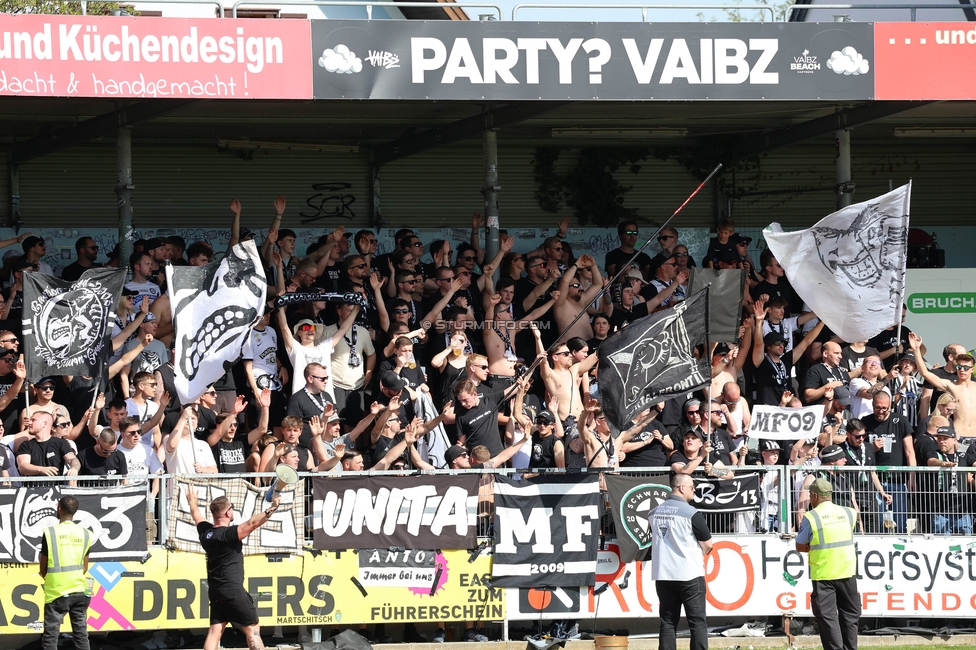 Hartberg - Sturm Graz
Oesterreichische Fussball Bundesliga, 26. Runde, TSV Hartberg - SK Sturm Graz,  PROfertil ARENA Hartberg, 14.04.2024. 

Foto zeigt Fans von Sturm
