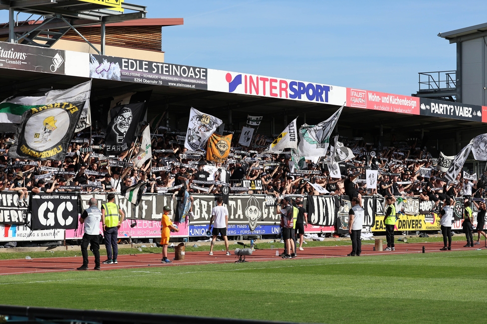 Hartberg - Sturm Graz
Oesterreichische Fussball Bundesliga, 26. Runde, TSV Hartberg - SK Sturm Graz,  PROfertil ARENA Hartberg, 14.04.2024. 

Foto zeigt Fans von Sturm
