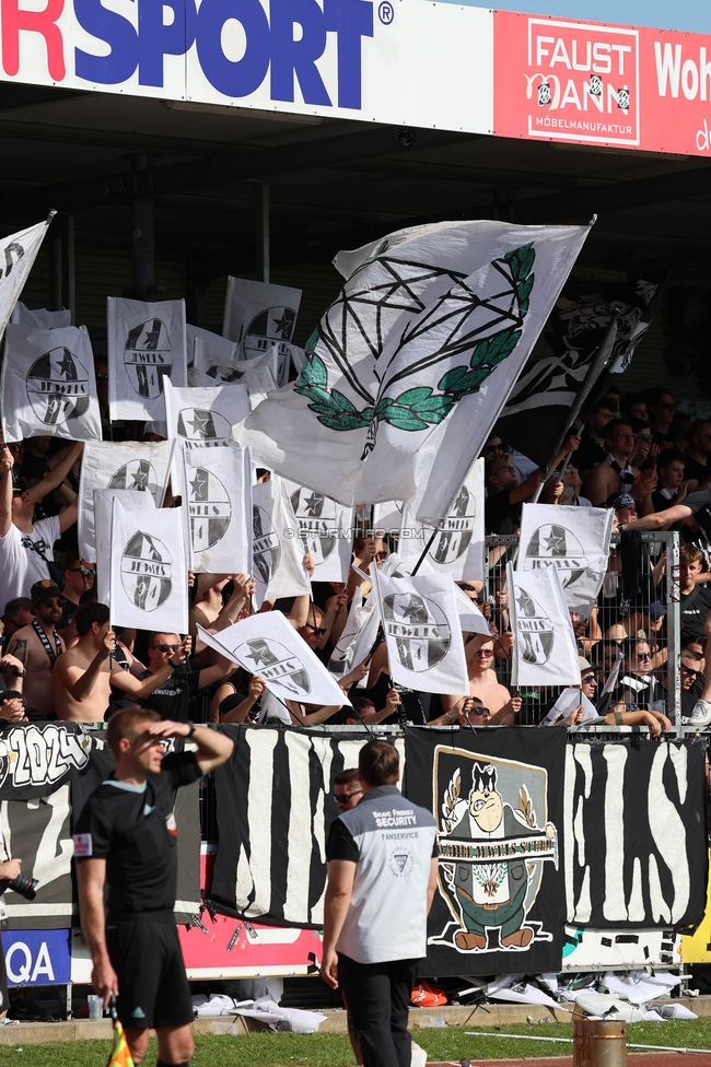 Hartberg - Sturm Graz
Oesterreichische Fussball Bundesliga, 26. Runde, TSV Hartberg - SK Sturm Graz,  PROfertil ARENA Hartberg, 14.04.2024. 

Foto zeigt Fans von Sturm
