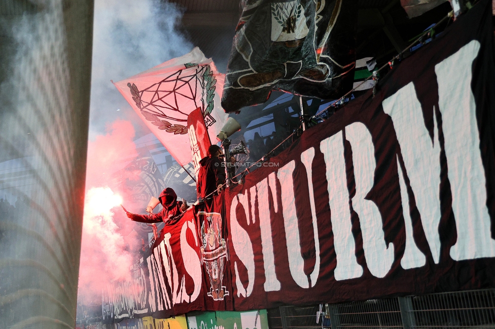 Sturm Graz - Rapid Wien
Oesterreichische Fussball Bundesliga, 27. Runde, SK Sturm Graz - SK Rapid Wien, Stadion Liebenau Graz, 19.04.2024. 

Foto zeigt Fans von Sturm mit Pyrotechnik
Schlüsselwörter: jewels pyrotechnik