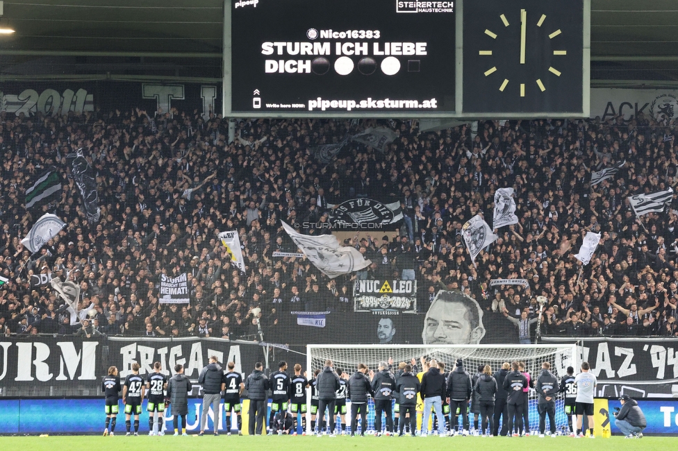 Sturm Graz - Rapid Wien
Oesterreichische Fussball Bundesliga, 27. Runde, SK Sturm Graz - SK Rapid Wien, Stadion Liebenau Graz, 19.04.2024. 

Foto zeigt Fans von Sturm und die Mannschaft von Sturm
