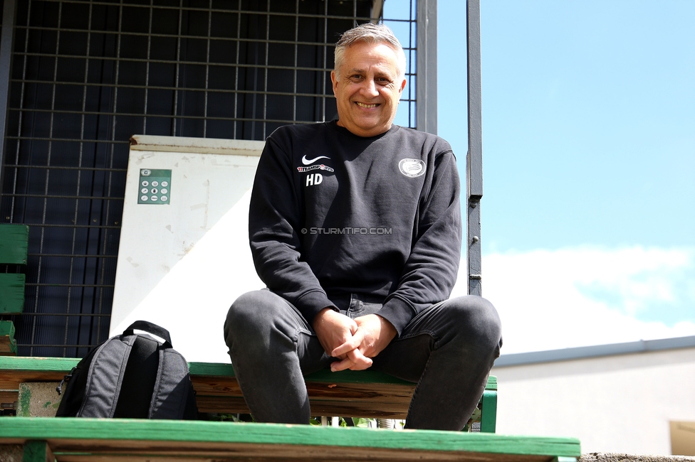 Sturm Damen - Wacker Innsbruck
OEFB Frauen Bundesliga, 13. Runde, SK Sturm Graz Damen - FC Wacker Innsbruck, Gruabn Graz, 21.04.2024. 

Foto zeigt Helmut Degen (Organisatorischer Leiter Sturm Damen)
