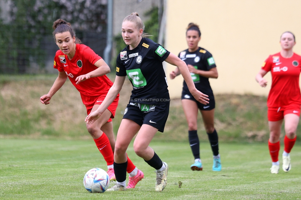 Sturm Damen - Wacker Innsbruck
OEFB Frauen Bundesliga, 13. Runde, SK Sturm Graz Damen - FC Wacker Innsbruck, Gruabn Graz, 21.04.2024. 

Foto zeigt Lena Breznik (Sturm Damen)
