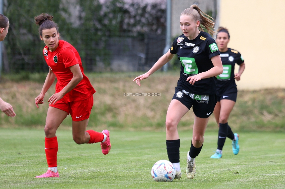 Sturm Damen - Wacker Innsbruck
OEFB Frauen Bundesliga, 13. Runde, SK Sturm Graz Damen - FC Wacker Innsbruck, Gruabn Graz, 21.04.2024. 

Foto zeigt Lena Breznik (Sturm Damen)
