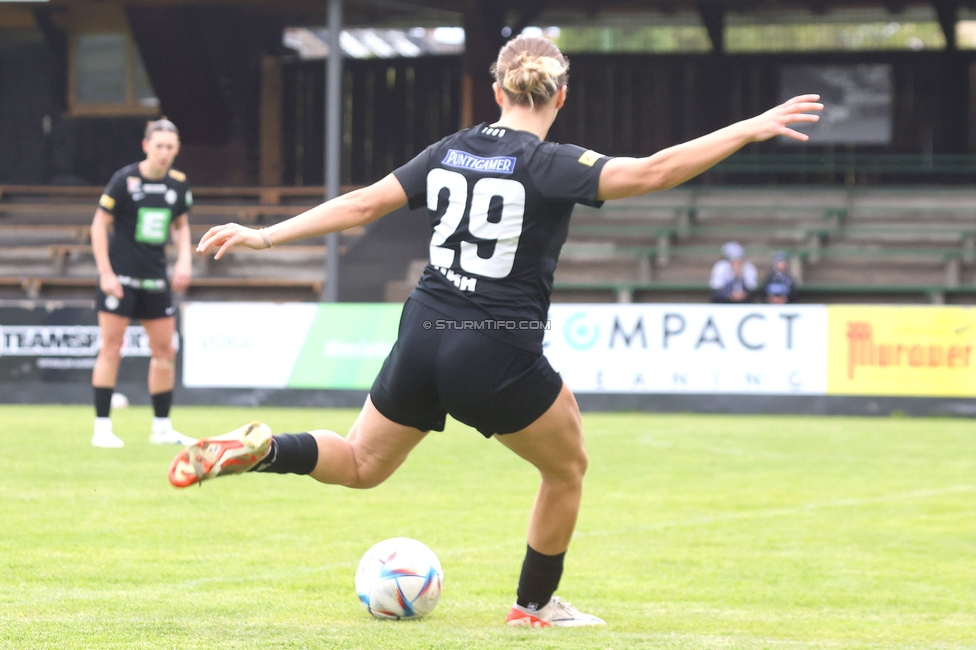 Sturm Damen - Wacker Innsbruck
OEFB Frauen Bundesliga, 13. Runde, SK Sturm Graz Damen - FC Wacker Innsbruck, Gruabn Graz, 21.04.2024. 

Foto zeigt Modesta Uka (Sturm Damen)
