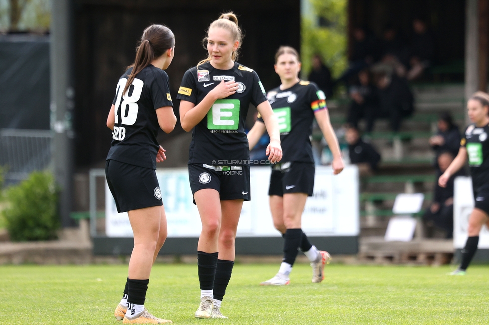 Sturm Damen - Wacker Innsbruck
OEFB Frauen Bundesliga, 13. Runde, SK Sturm Graz Damen - FC Wacker Innsbruck, Gruabn Graz, 21.04.2024. 

Foto zeigt Marie Spiess (Sturm Damen) und Lena Breznik (Sturm Damen)
