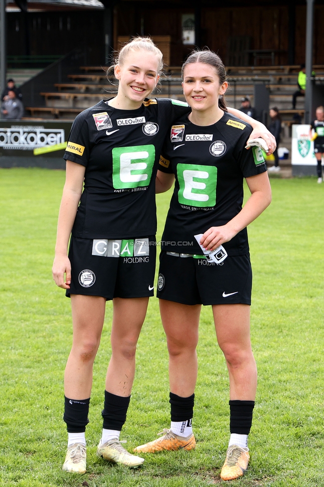 Sturm Damen - Wacker Innsbruck
OEFB Frauen Bundesliga, 13. Runde, SK Sturm Graz Damen - FC Wacker Innsbruck, Gruabn Graz, 21.04.2024. 

Foto zeigt Lena Breznik (Sturm Damen) und Marie Spiess (Sturm Damen)
