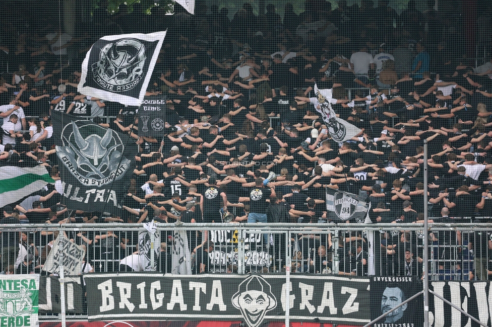 RB Salzburg - Sturm Graz
Oesterreichische Fussball Bundesliga, 29. Runde, FC RB Salzburg - SK Sturm Graz, Arena Wals-Siezenheim, 28.04.2024. 

Foto zeigt Fans von Sturm
