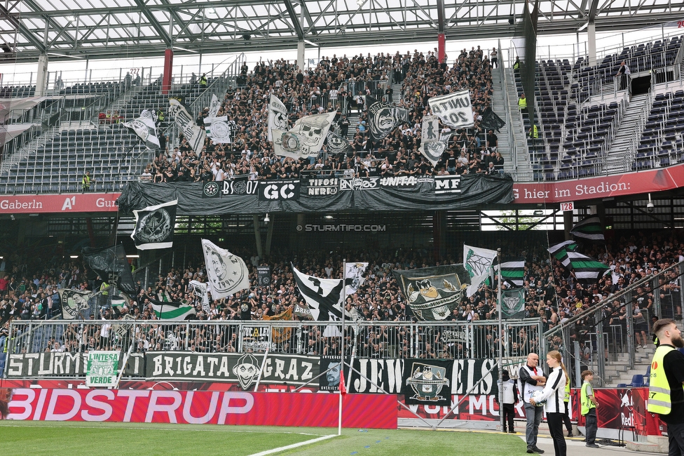 RB Salzburg - Sturm Graz
Oesterreichische Fussball Bundesliga, 29. Runde, FC RB Salzburg - SK Sturm Graz, Arena Wals-Siezenheim, 28.04.2024. 

Foto zeigt Fans von Sturm
