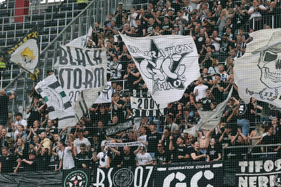 RB Salzburg - Sturm Graz
Oesterreichische Fussball Bundesliga, 29. Runde, FC RB Salzburg - SK Sturm Graz, Arena Wals-Siezenheim, 28.04.2024. 

Foto zeigt Fans von Sturm
Schlüsselwörter: generationchaos blackstorm extrema