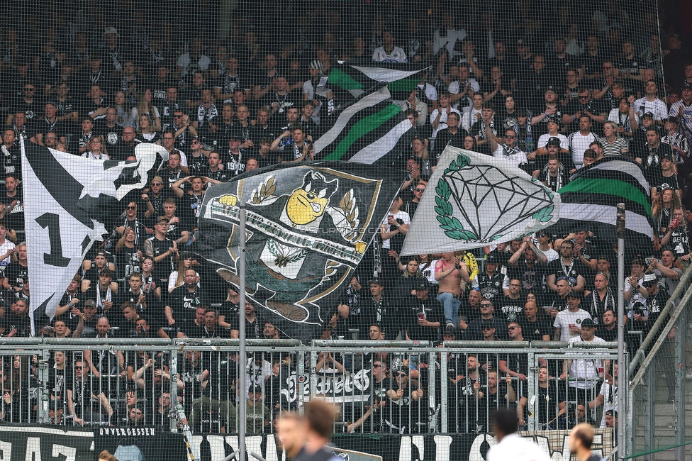 RB Salzburg - Sturm Graz
Oesterreichische Fussball Bundesliga, 29. Runde, FC RB Salzburg - SK Sturm Graz, Arena Wals-Siezenheim, 28.04.2024. 

Foto zeigt Fans von Sturm
