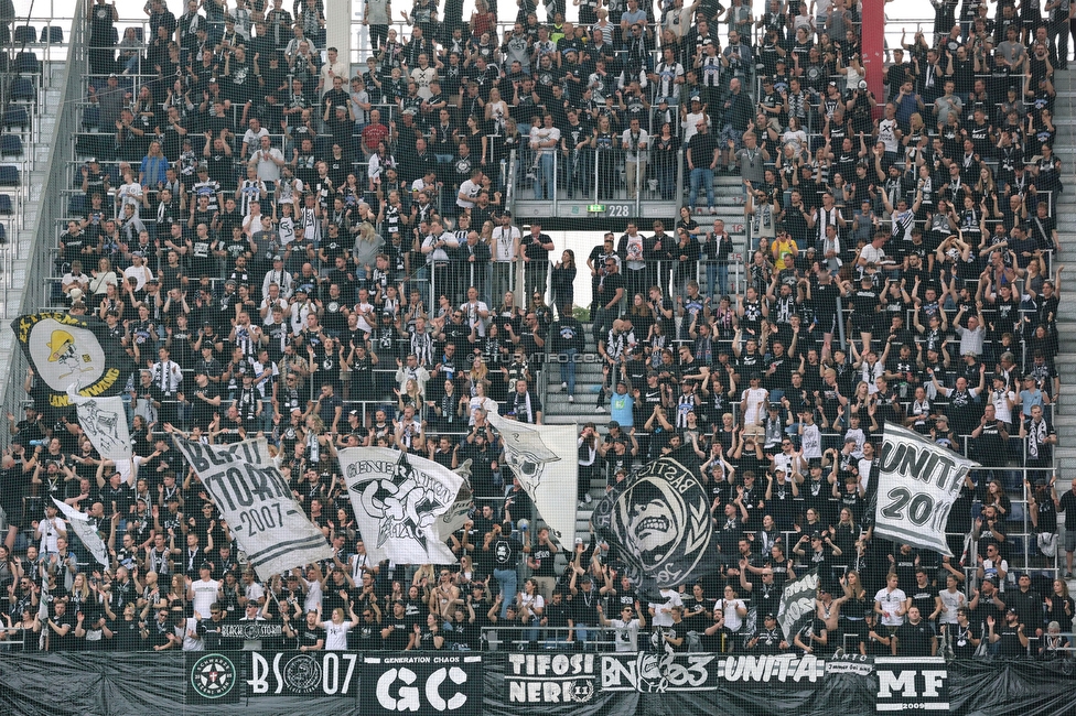 RB Salzburg - Sturm Graz
Oesterreichische Fussball Bundesliga, 29. Runde, FC RB Salzburg - SK Sturm Graz, Arena Wals-Siezenheim, 28.04.2024. 

Foto zeigt Fans von Sturm
