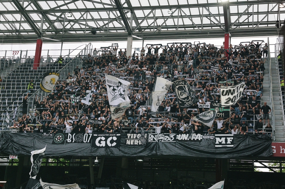 RB Salzburg - Sturm Graz
Oesterreichische Fussball Bundesliga, 29. Runde, FC RB Salzburg - SK Sturm Graz, Arena Wals-Siezenheim, 28.04.2024. 

Foto zeigt Fans von Sturm
Schlüsselwörter: schals