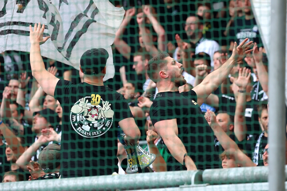 RB Salzburg - Sturm Graz
Oesterreichische Fussball Bundesliga, 29. Runde, FC RB Salzburg - SK Sturm Graz, Arena Wals-Siezenheim, 28.04.2024. 

Foto zeigt Fans von Sturm
Schlüsselwörter: vorsaenger brigata