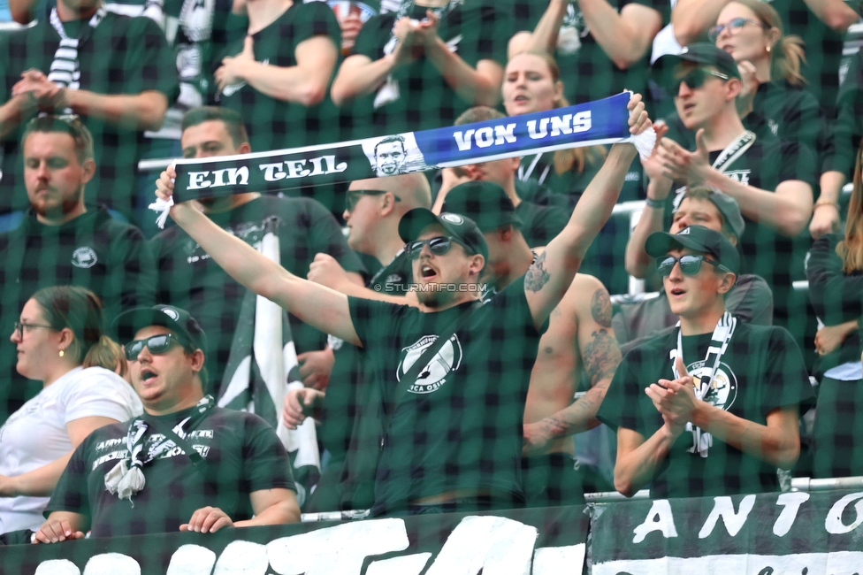 RB Salzburg - Sturm Graz
Oesterreichische Fussball Bundesliga, 29. Runde, FC RB Salzburg - SK Sturm Graz, Arena Wals-Siezenheim, 28.04.2024. 

Foto zeigt Fans von Sturm
