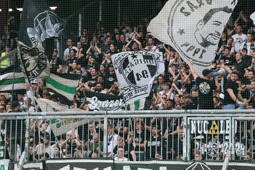 RB Salzburg - Sturm Graz
Oesterreichische Fussball Bundesliga, 29. Runde, FC RB Salzburg - SK Sturm Graz, Arena Wals-Siezenheim, 28.04.2024. 

Foto zeigt Fans von Sturm
