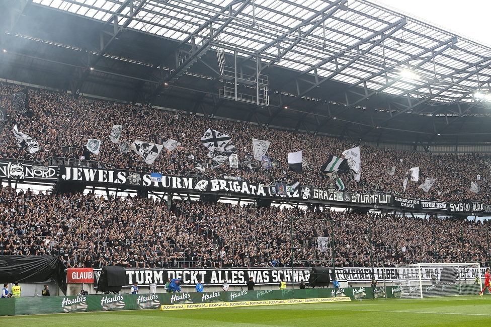 Sturm Graz - Rapid Wien
OEFB Cup, Finale, SK Sturm Graz - SK Rapid Wien, Woerthersee Stadion Klagenfurt, 01.05.2024. 

Foto zeigt Fans von Sturm
