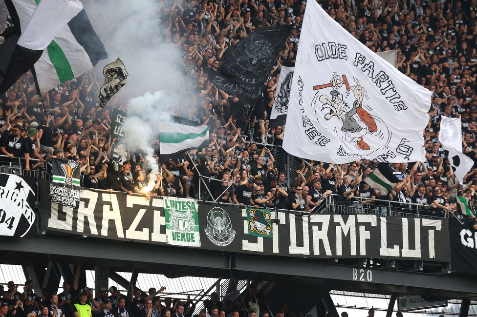 Sturm Graz - Rapid Wien
OEFB Cup, Finale, SK Sturm Graz - SK Rapid Wien, Woerthersee Stadion, 01.05.2024. 

Foto zeigt Fans von Sturm mit Pyrotechnik
