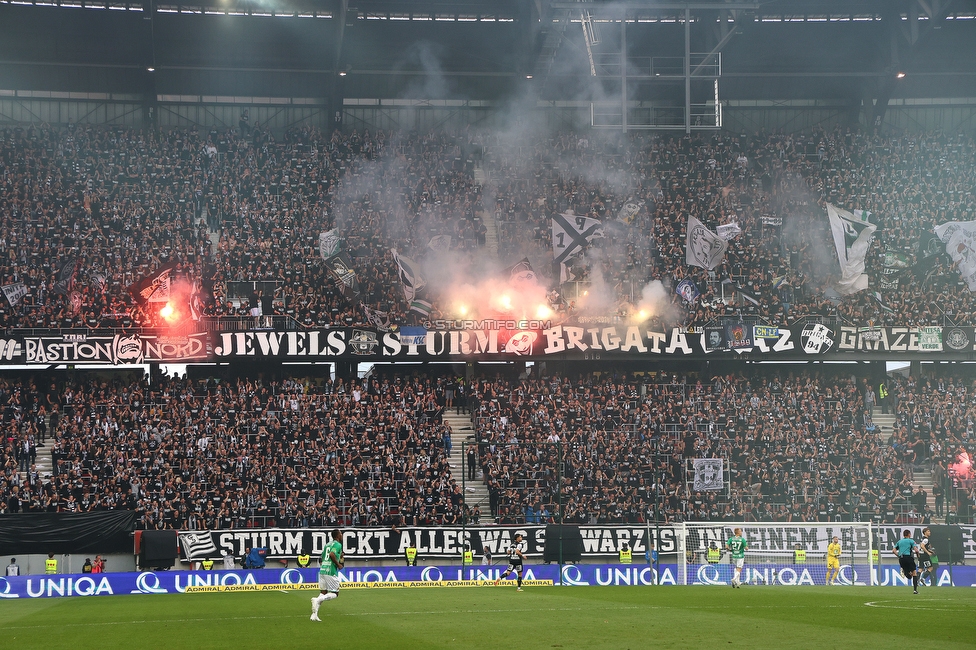 Sturm Graz - Rapid Wien
OEFB Cup, Finale, SK Sturm Graz - SK Rapid Wien, Woerthersee Stadion Klagenfurt, 01.05.2024. 

Foto zeigt Fans von Sturm
Schlüsselwörter: pyrotechnik