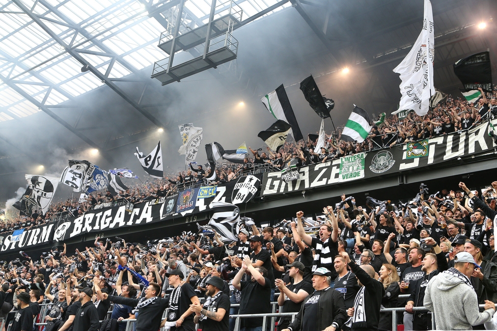 Sturm Graz - Rapid Wien
OEFB Cup, Finale, SK Sturm Graz - SK Rapid Wien, Woerthersee Stadion Klagenfurt, 01.05.2024. 

Foto zeigt Fans von Sturm
Schlüsselwörter: brigata sturmflut