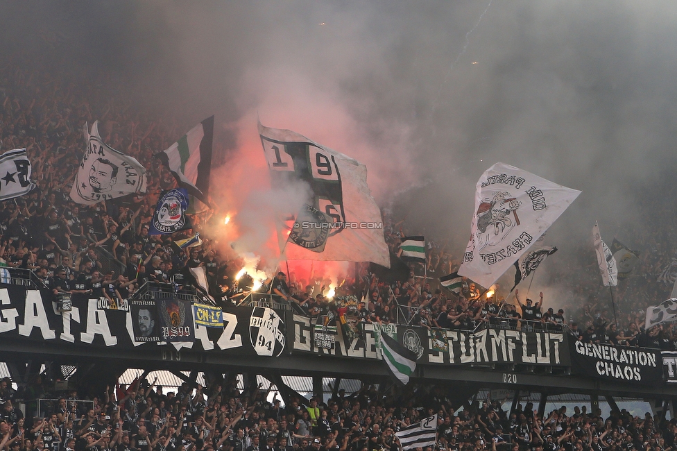 Sturm Graz - Rapid Wien
OEFB Cup, Finale, SK Sturm Graz - SK Rapid Wien, Woerthersee Stadion Klagenfurt, 01.05.2024. 

Foto zeigt Fans von Sturm
Schlüsselwörter: sturmflut pyrotechnik