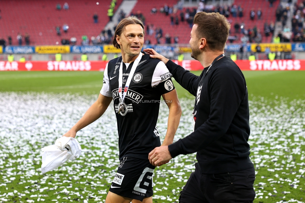 Sturm Graz - Rapid Wien
OEFB Cup, Finale, SK Sturm Graz - SK Rapid Wien, Woerthersee Stadion, 01.05.2024. 

Foto zeigt Stefan Hierlaender (Sturm) und Thomas Seidl (Stadionsprecher)
