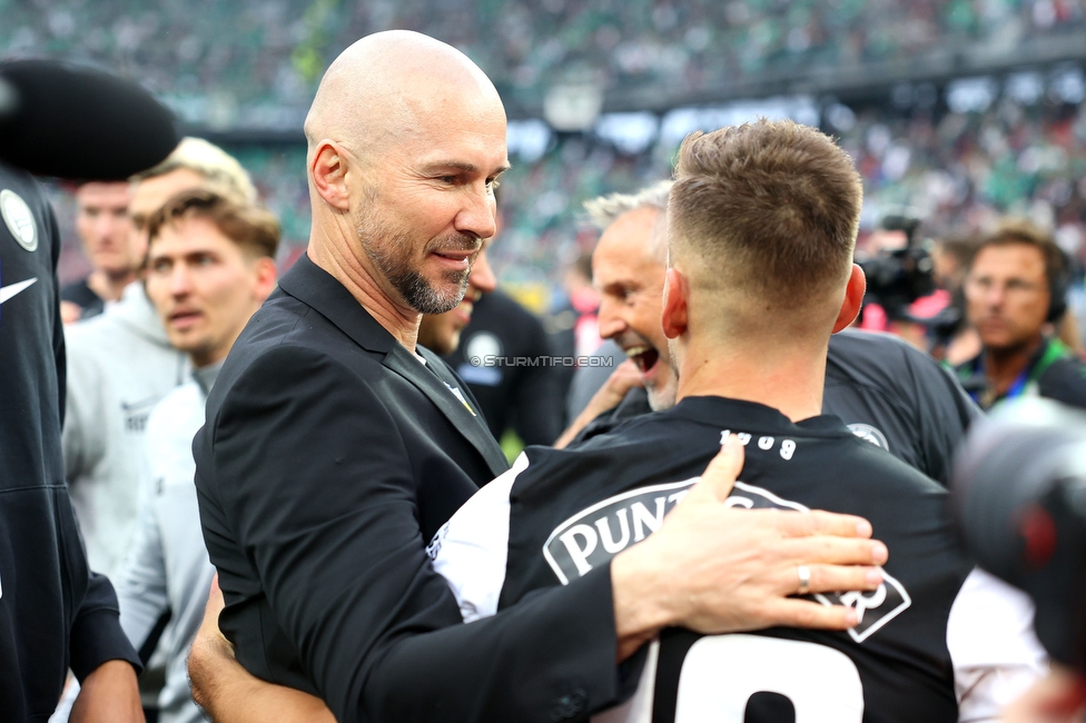 Sturm Graz - Rapid Wien
OEFB Cup, Finale, SK Sturm Graz - SK Rapid Wien, Woerthersee Stadion, 01.05.2024. 

Foto zeigt Christian Ilzer (Cheftrainer Sturm) und Tomi Horvat (Sturm)
