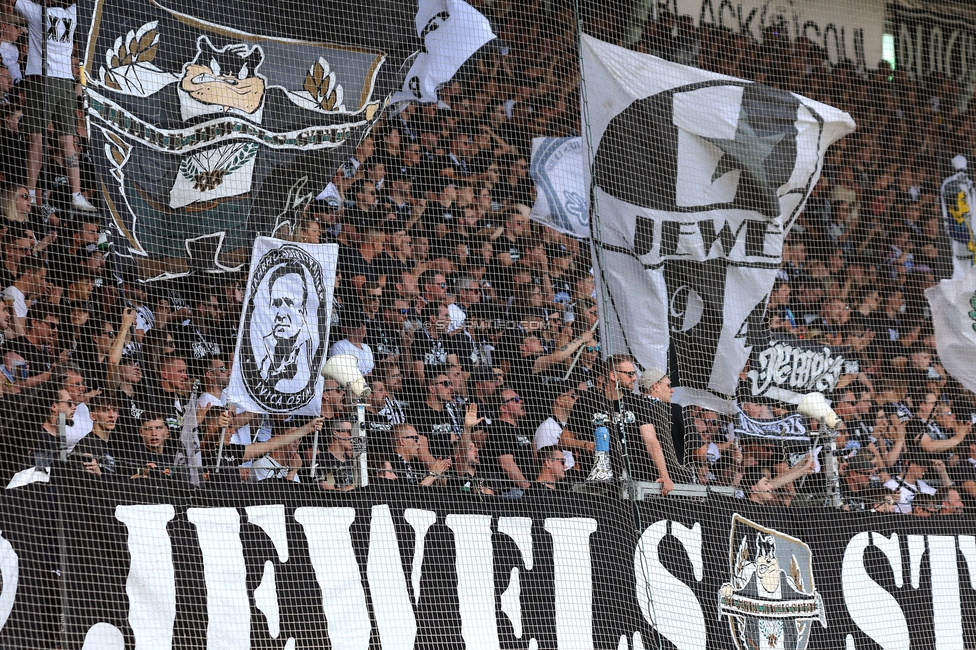 Sturm Graz - Hartberg
Oesterreichische Fussball Bundesliga, 30. Runde, SK Sturm Graz - TSV Hartberg, Stadion Liebenau Graz, 05.05.2024. 

Foto zeigt Fans von Sturm
