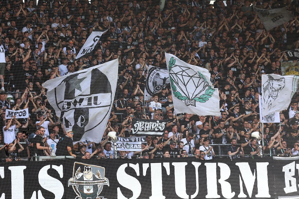 Sturm Graz - Hartberg
Oesterreichische Fussball Bundesliga, 30. Runde, SK Sturm Graz - TSV Hartberg, Stadion Liebenau Graz, 05.05.2024. 

Foto zeigt Fans von Sturm
