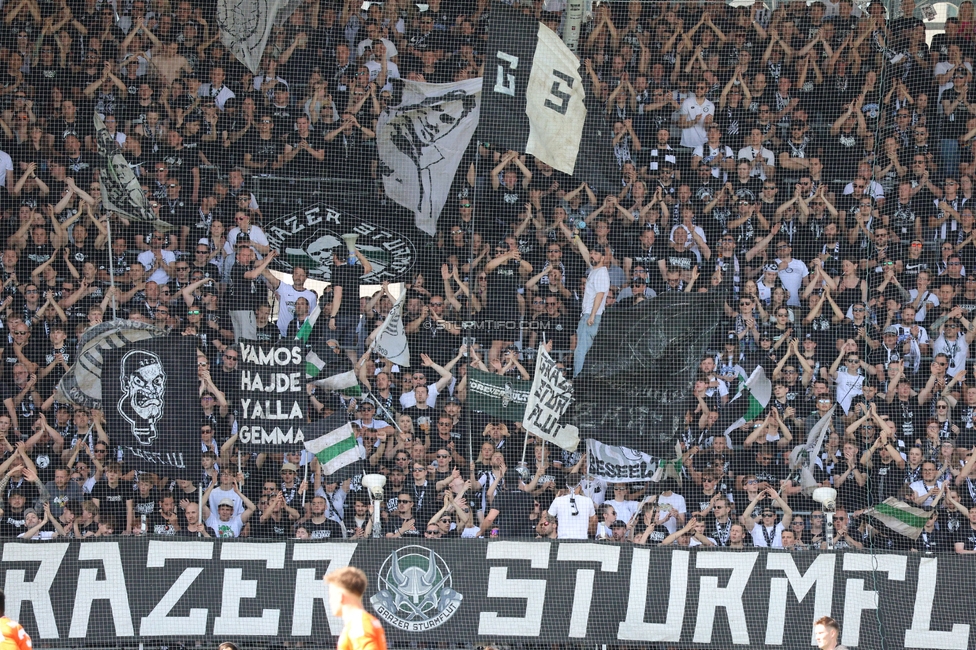 Sturm Graz - Hartberg
Oesterreichische Fussball Bundesliga, 30. Runde, SK Sturm Graz - TSV Hartberg, Stadion Liebenau Graz, 05.05.2024. 

Foto zeigt Fans von Sturm
