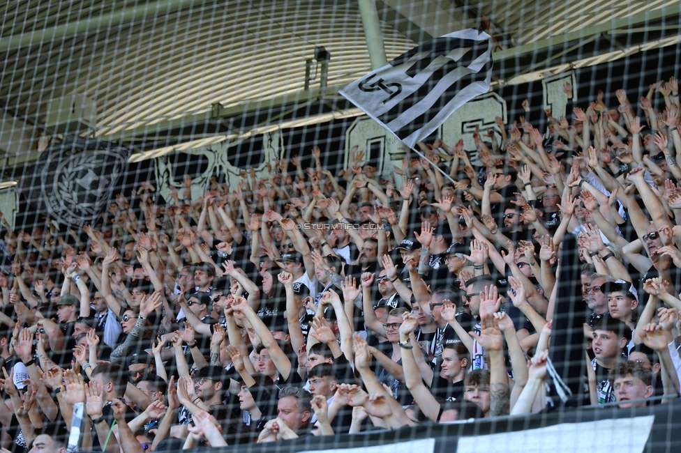 Sturm Graz - Hartberg
Oesterreichische Fussball Bundesliga, 30. Runde, SK Sturm Graz - TSV Hartberg, Stadion Liebenau Graz, 05.05.2024. 

Foto zeigt Fans von Sturm
