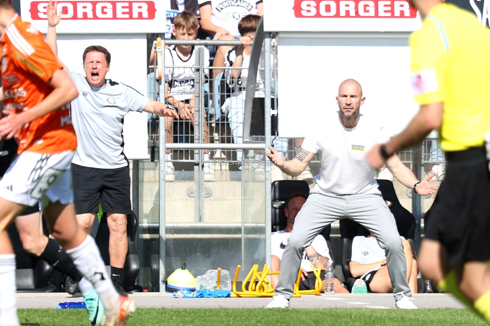 Sturm Graz - Hartberg
Oesterreichische Fussball Bundesliga, 30. Runde, SK Sturm Graz - TSV Hartberg, Stadion Liebenau Graz, 05.05.2024. 

Foto zeigt Uwe Hoelzl (Co-Trainer Sturm) und Christian Ilzer (Cheftrainer Sturm)
